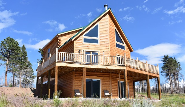 You'll love the amazing views at the Hummingbird Hideaway!
