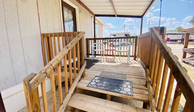 You’ll LOVE Our Fully Furnished L’il Farmhouse Cabin Rental in Garden City, TX