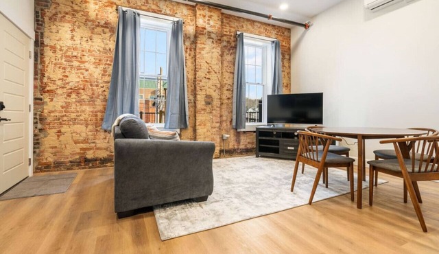 Young Suite - American Hall