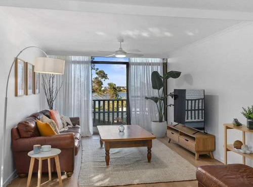 Young unit3 Lake Access