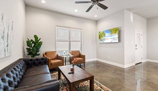 Youngsville Stay Two Kings+ En Suites by Complex