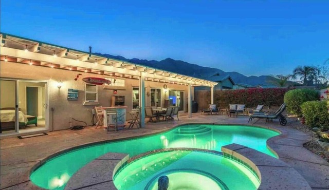 Your 4-bedroom Oasis: pool, spa, gym, and more