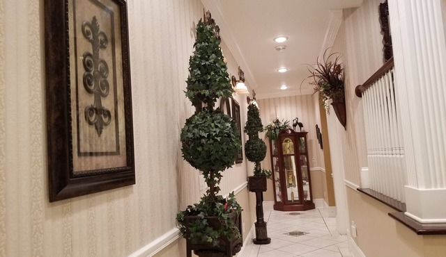 Your 6 bedroom Castle Resort, 5 minutes to Wesley Chapel, Lutz, 20 minutes to Tampa