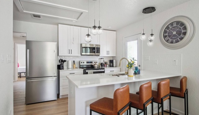 Your Amazing 3br/2ba Downtown Delight!