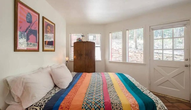 Your Barton Springs & Zilker Park Getaway! Walkable! Discover Austin's charm!