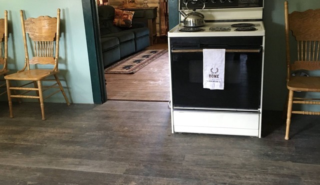 Your best rustic retreat: Pleasant View Cabin on the headwaters of Newlan Creek