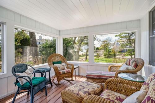 Your Cape Getaway – Beach Plum Cottage