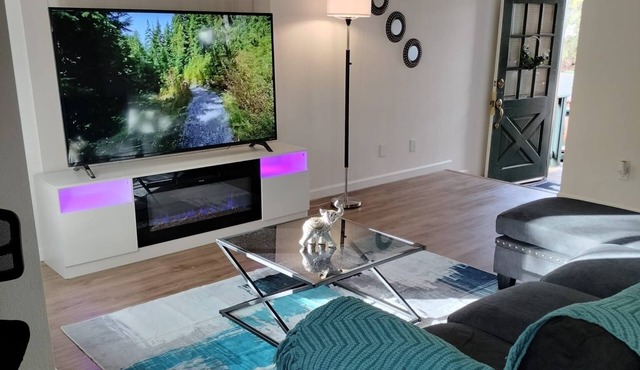 Your casita in Auburn 2bedroom 1bath cozy house pet friendly.