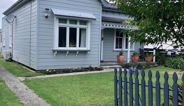 Your city oasis awaits located less than 1km from city centre & local beaches