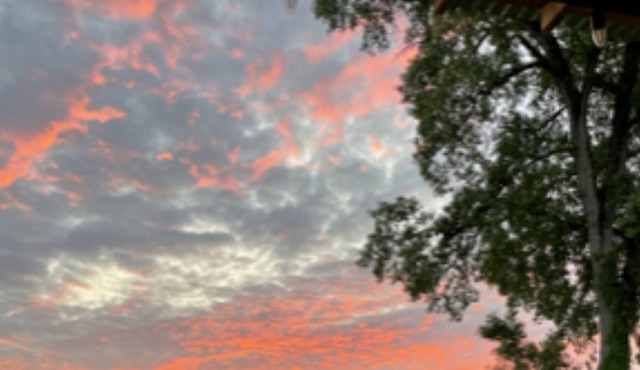 Your Coastal Getaway Sleeps 6