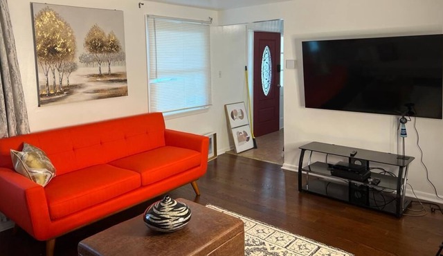 Your comfortable home with office space? Equipped kitchen and free internet