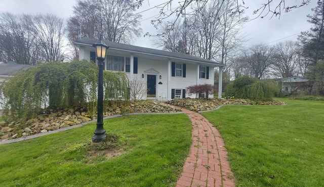 Your Conneaut Lake Getaway: Comfy 3BR Duplex, Hot Tub, Fenced Yard!