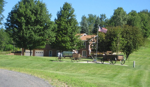 Your Country Home Away From Home - (Rate based on 2 guests)