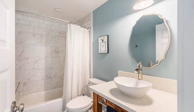 Your Cozy Aloha Room