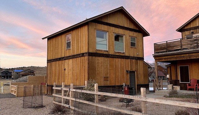 Your cozy basecamp for Ouray, Telluride & San Juans!
