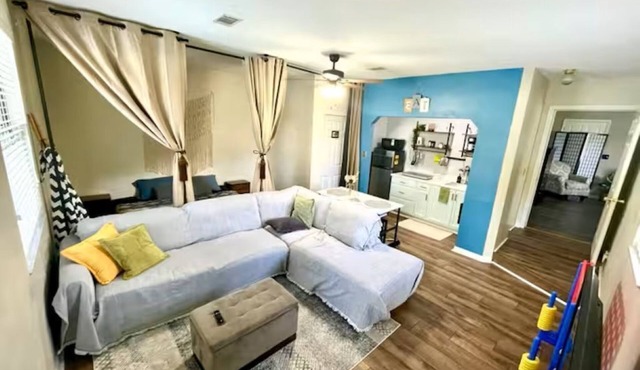 Your Cozy Farmhouse Inspired Retreat. Just 5 minutes to I-75. Pets Welcomed.