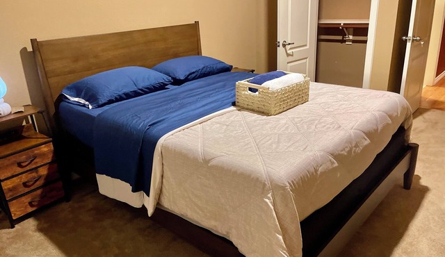 Your Cozy Home Away from Home, in a gated neighborhood!