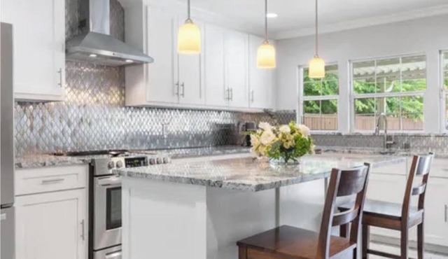 Your Dallas Home Away from Home — Comfort, Convenience & Space to Work or Relax.