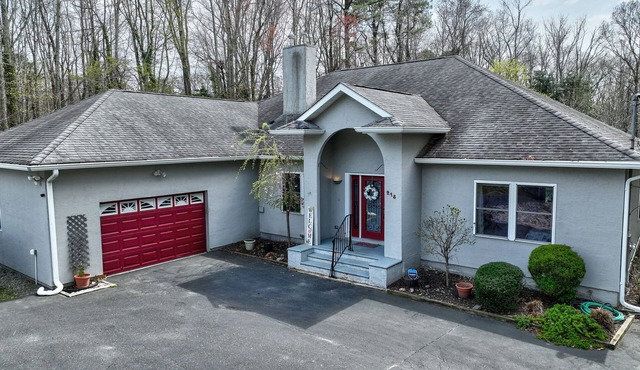 Your Dream 4 Bedroom Vacation Villa w Pool