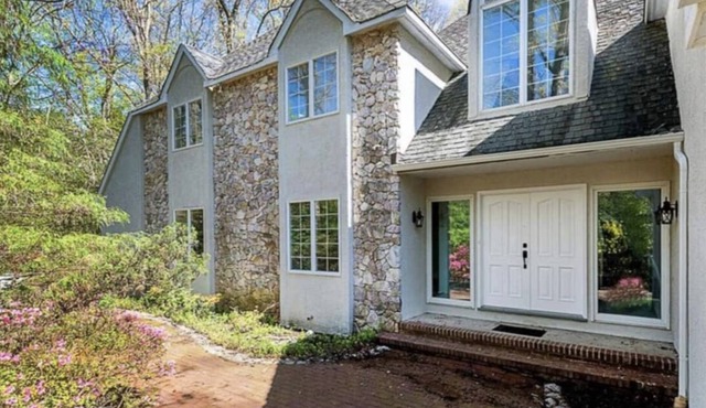 Your Dream Stay Awaits! Experience Luxury