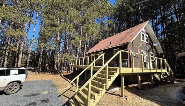 Your Enchanting Escape to the UP - Central wooded retreat, waterfalls