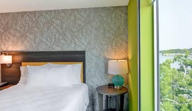 Your Escape to Paradise! Full Kitchen, Pet-friendly, Free Breakfast & Parking!