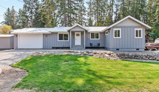 Your gateway to fun on the water and in the woods in beautiful Bayview, Idaho!