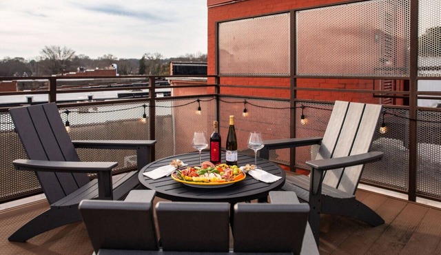 Your Group’s Private Boutique Stay in Downtown Elkin | Sleeps Up to 60