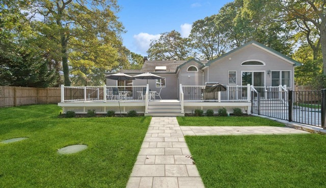 Your Hamptons Home Away from Home - Beach, Pool, Playground & Firepit Evenings