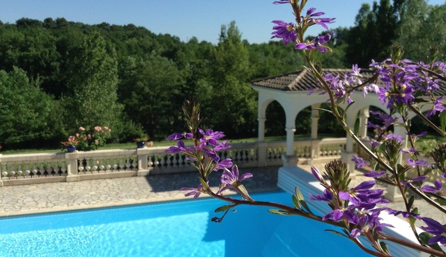 Your holidays in a mansion house- SAMAZAN .