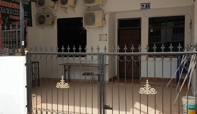 'Your Home 01' beside BCS Shopping Mall 6-10paxs . Lots of Amenities