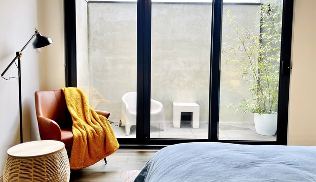 Your home away from home in South Melbourne (with garaged parking)