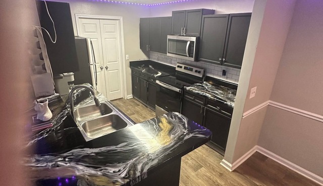 Your Home away from Home Spacious 3-bedroom apartment in lovely Lithia Springs