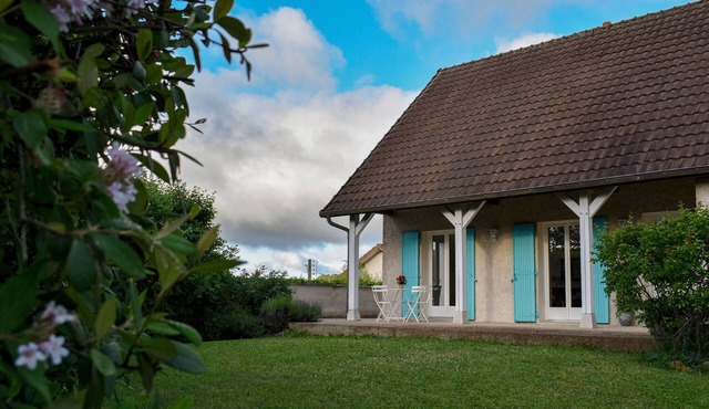 Your home away from home in the heart of Burgundy.