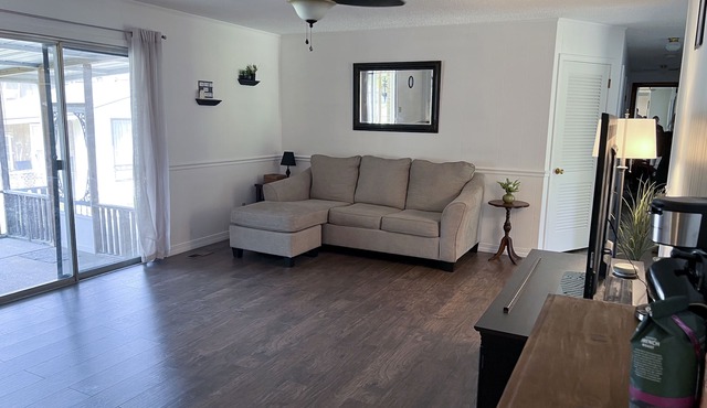 Your Home Away From Home In Rainbow City, Convenient Location