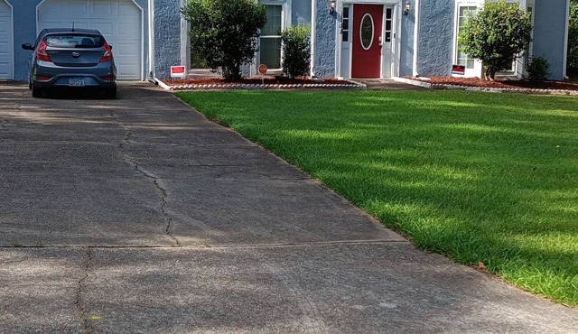 Your Home away from Home. Luxurious 4 bedroom 2.5 bathroom.