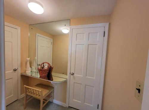 Your Home Away from Home Sleeps 12 Fully Equipped