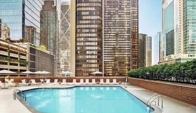 Your Home Away From Home! 3 Relaxing Units, Outdoor Pool, Onsite Parking!