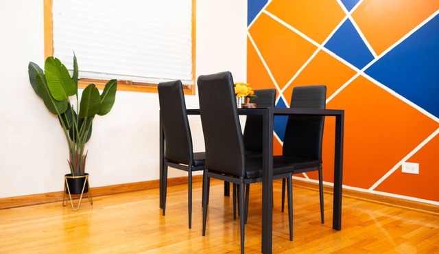 Your Home Away from home -12 mins from Downtown