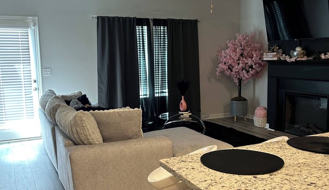 Your Home Away from Home – Sleek 3BR Haven Minutes from Vibrant Downtown Atlanta