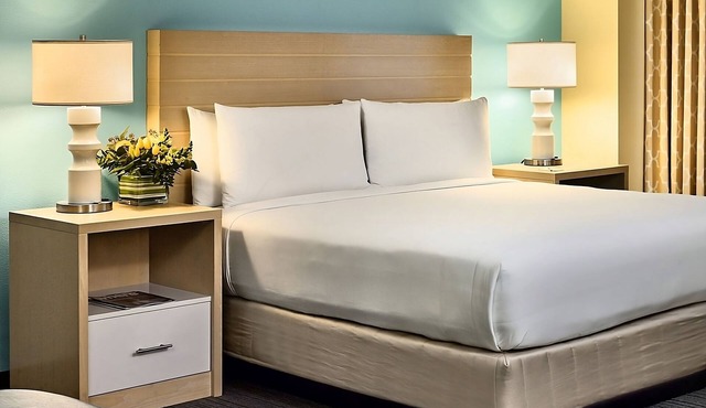 Your Home Away From Home! 4 Family-Friendly units w/Kitchen. Free Parking