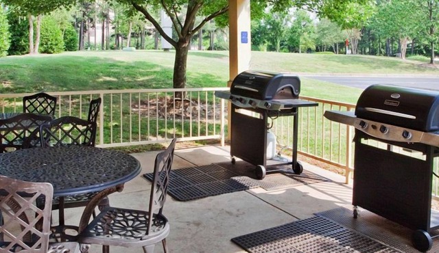 Your Home Away From Home! 4 Posh Units, Short Drive to Webb Bridge Park