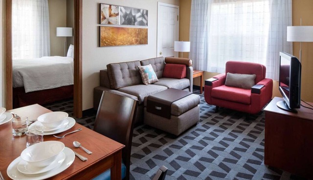 Your Home Away From Home! 3 Relaxing Units, Near Westfield Southcenter