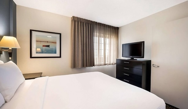 Your Home Away From Home! 4 Convenient Units, Kitchen, Pets Allowed