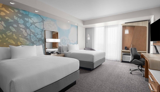 Your Home Away From Home! 3 Great Units, On-Site Restaurant, Outdoor Pool