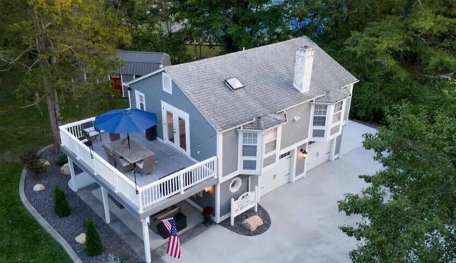 Your home away from home in downtown, historic Farmington!