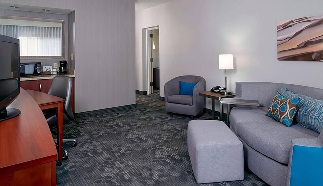 Your Home Away From Home! Pet-Friendly Property in Kansas City!