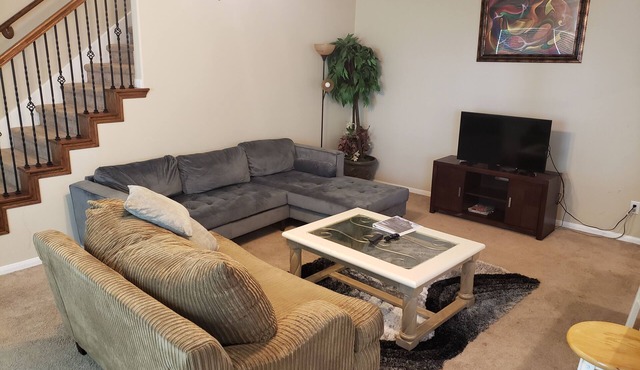 Your Home in Copperfield - Safe & Quiet Area Easy Access Plenty Commerce around