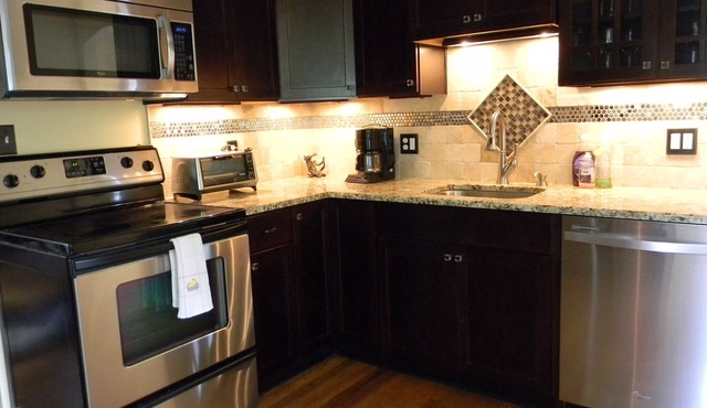 Your homebase for Louisville area attractions. Quiet, comfortable and convenient