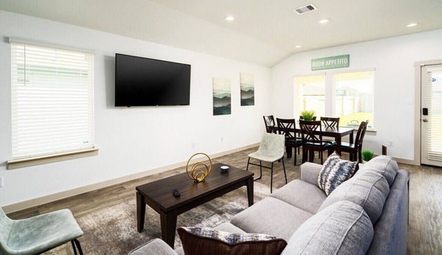 Your Houston Getaway - Fresh & New 3/2